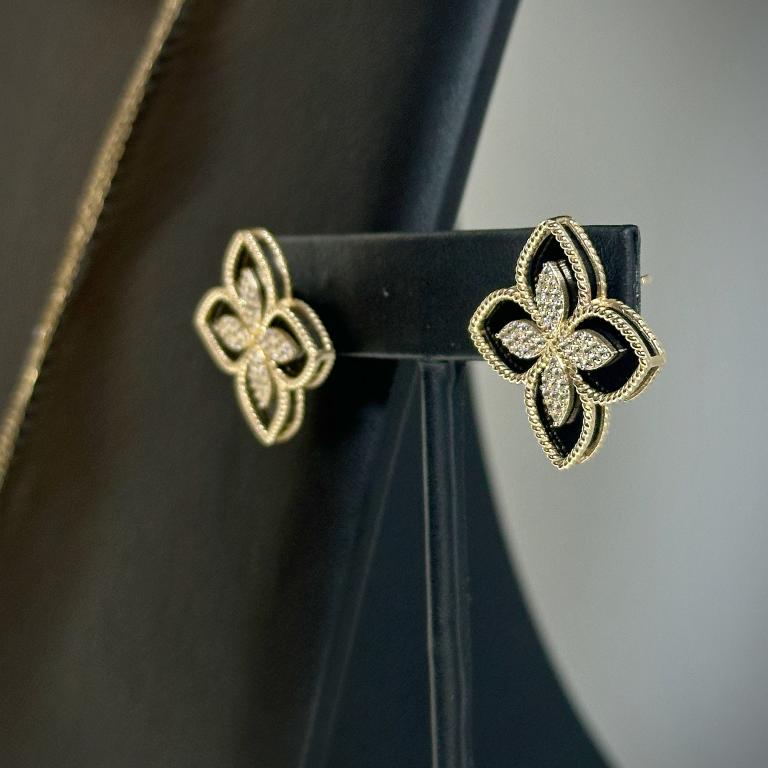 arete estilo Flor con circonia 14k